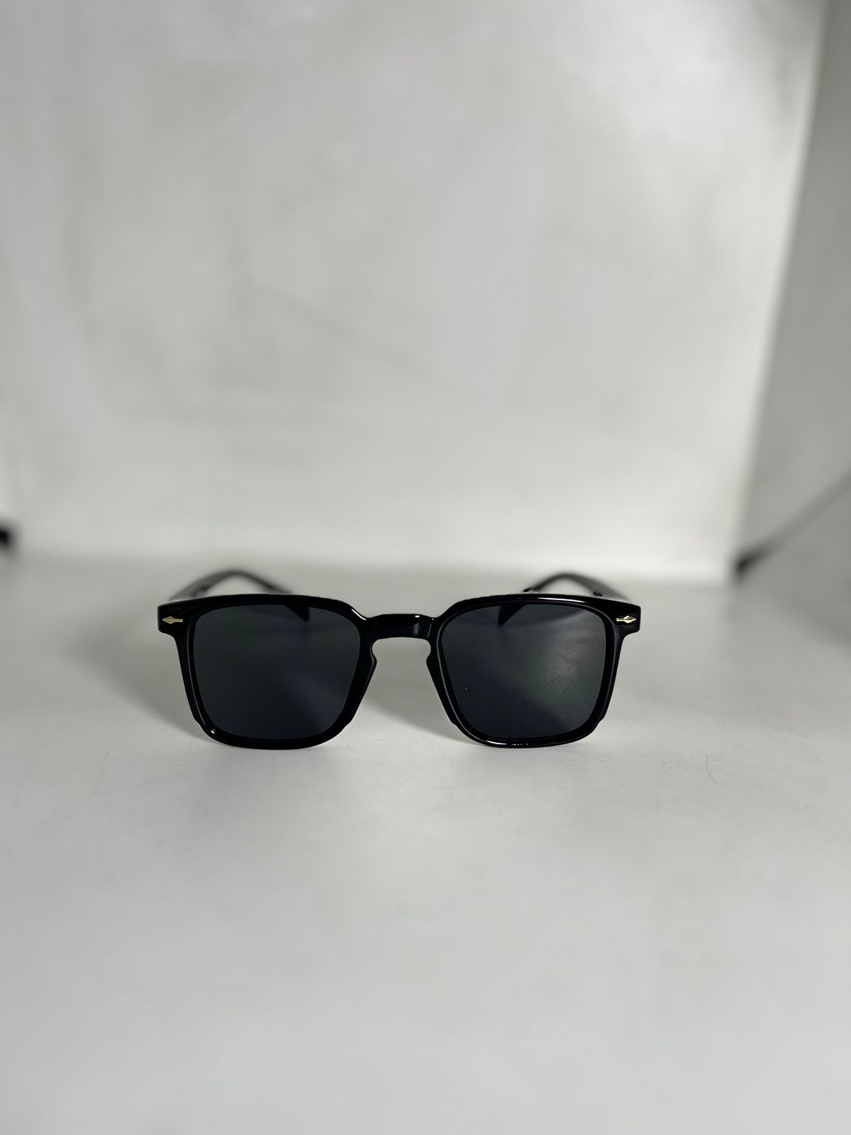 Unisex Flat Square Sunglass ML 6019 