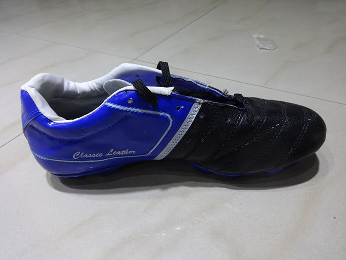 Football Shoes Blue and Black Color