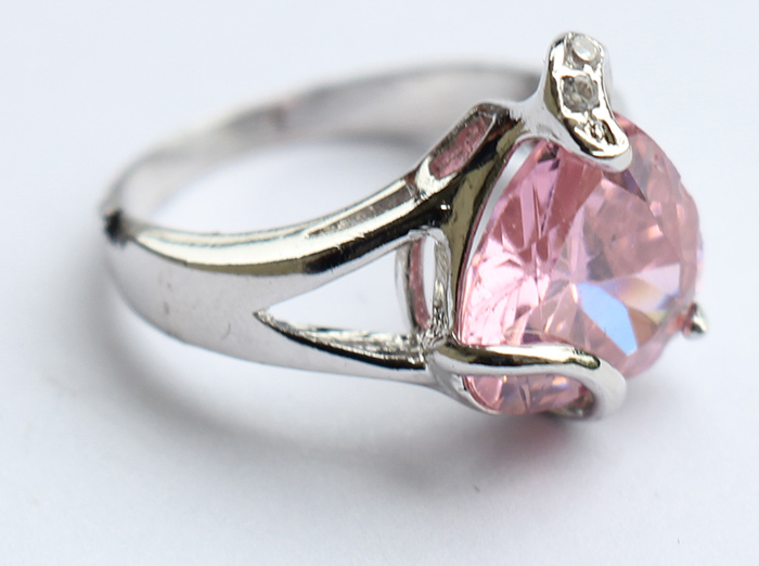 Heart Solitaire CZ silver Plated ring PInk