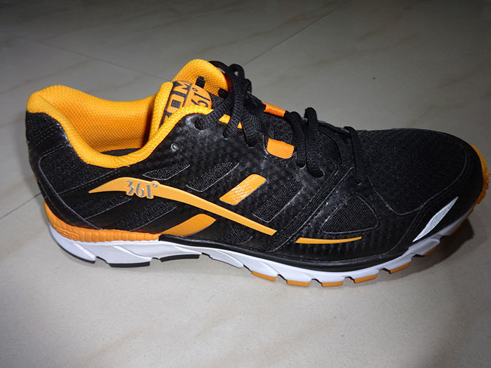 Sports Shoes Black and Yellow 