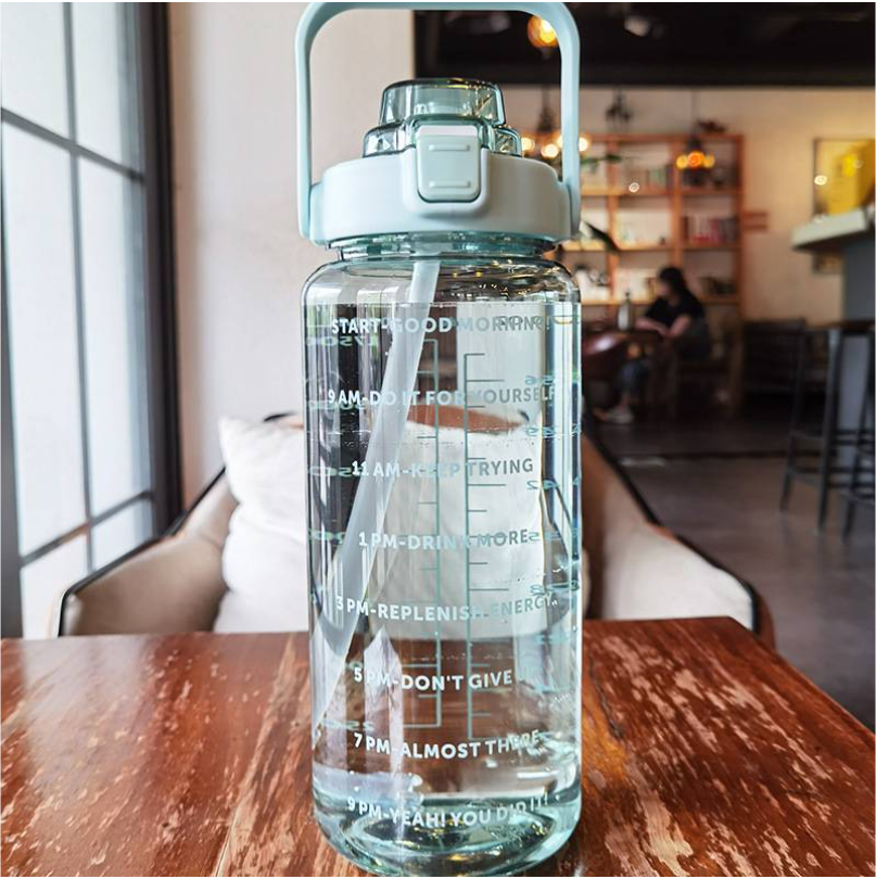 2000ML WATER BOTTLE WITH STRAW 
